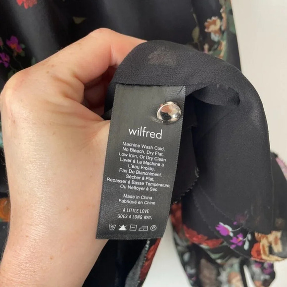 Aritzia Wilfred Chiffon Blouse Black Floral Size Small - Picture 5 of 6